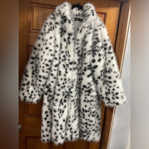 NWT Snow Leopard Faux Fur Plus Size Coat L - Picture 3 of 14